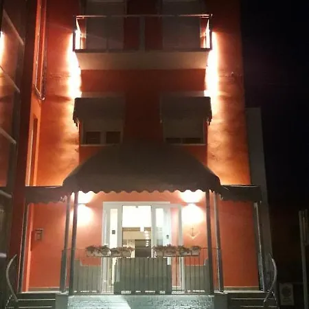 Cinzia Hotel 3*