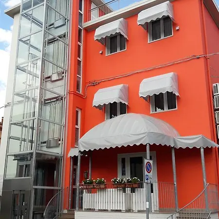 Hotel Cinzia 3*