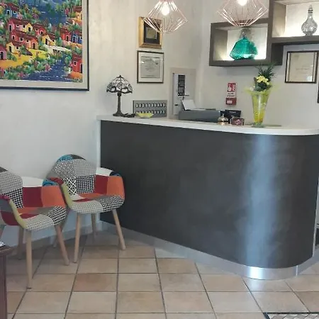 Cinzia 3*